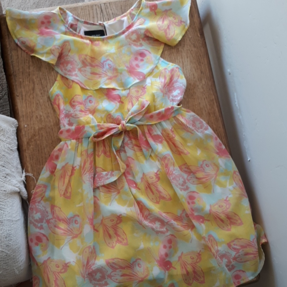 A yellow Easter dress